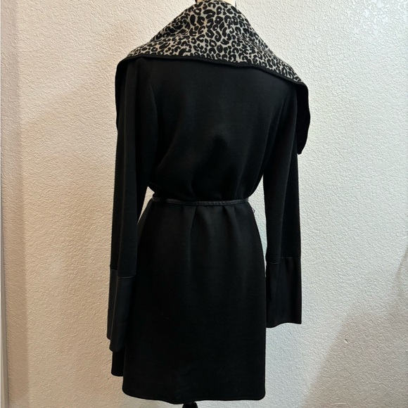 Beatrix OST wrap jacket with leopard print lining and faux leather trim - Picture 5 of 11